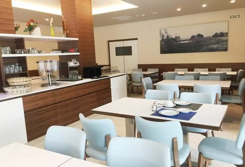 Fotos del hotel Cristina:  11