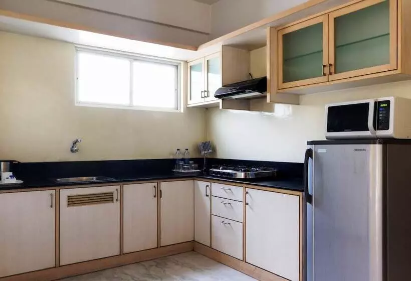 Fotos del hotel Maple Suites Serviced Apartments:  11