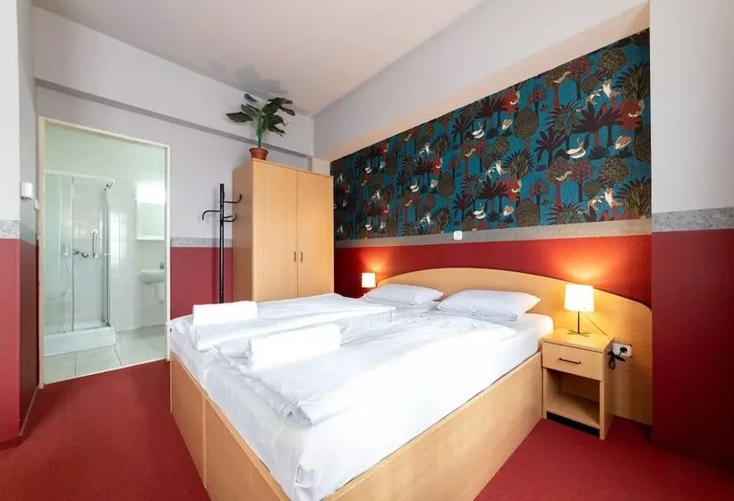 Fotos del hotel Queen Mary:  12