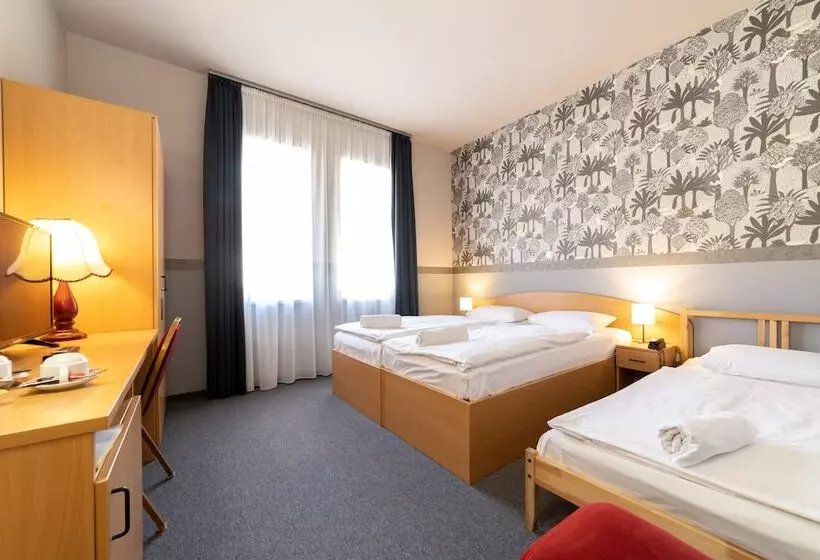 Fotos del hotel Queen Mary:  6