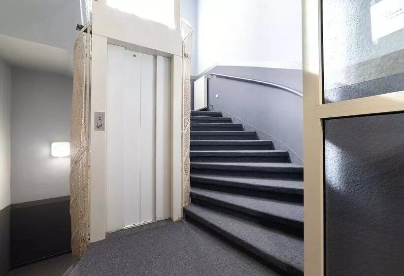 Fotos del hotel Queen Mary:  2