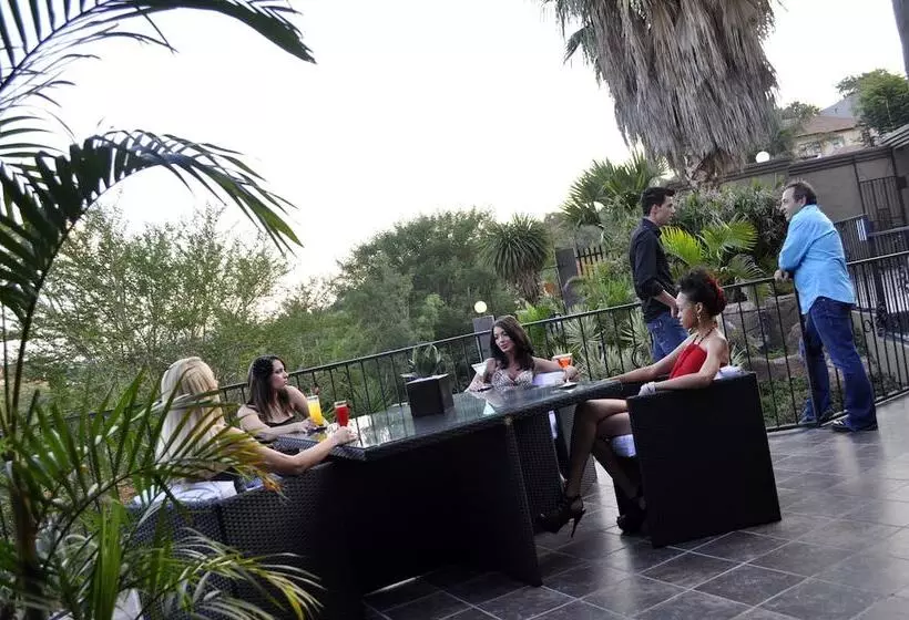 Fotos del hotel Waterfalls Boutique:  2