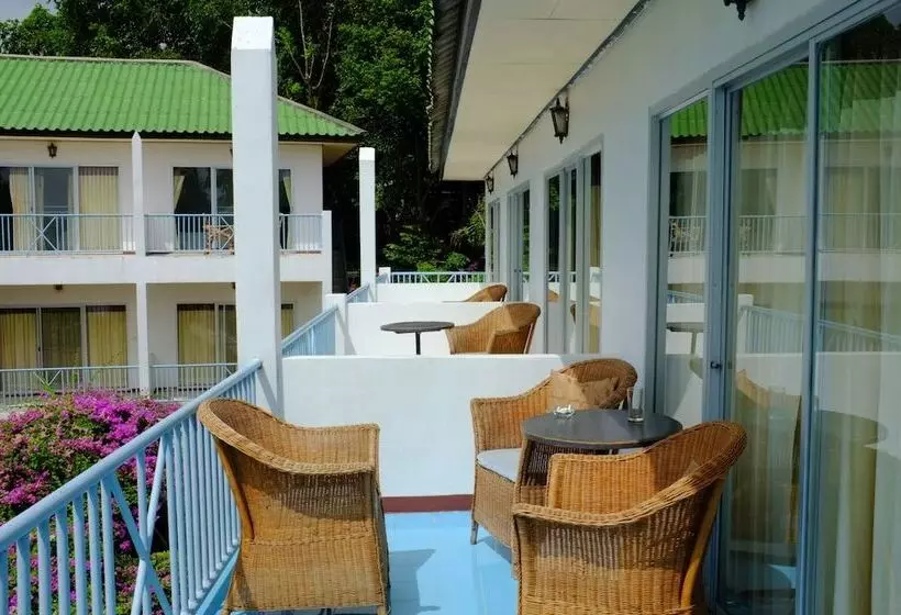 Fotos del hotel Thaniza Beachfront Resort:  6