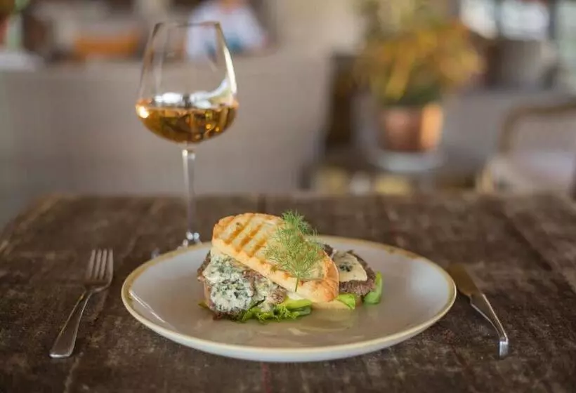 Fotos del hotel Victoria Falls Safari Club:  7