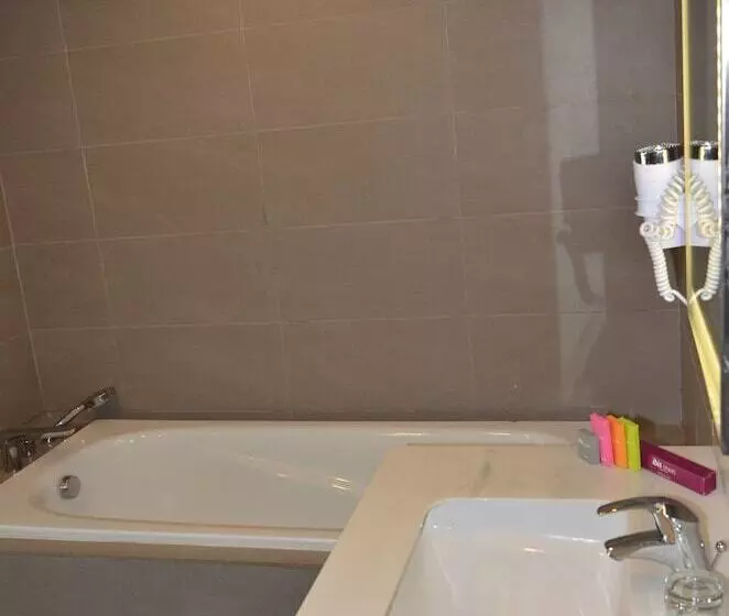 Fotos del hotel Ibis Styles Jakarta Airport:  8