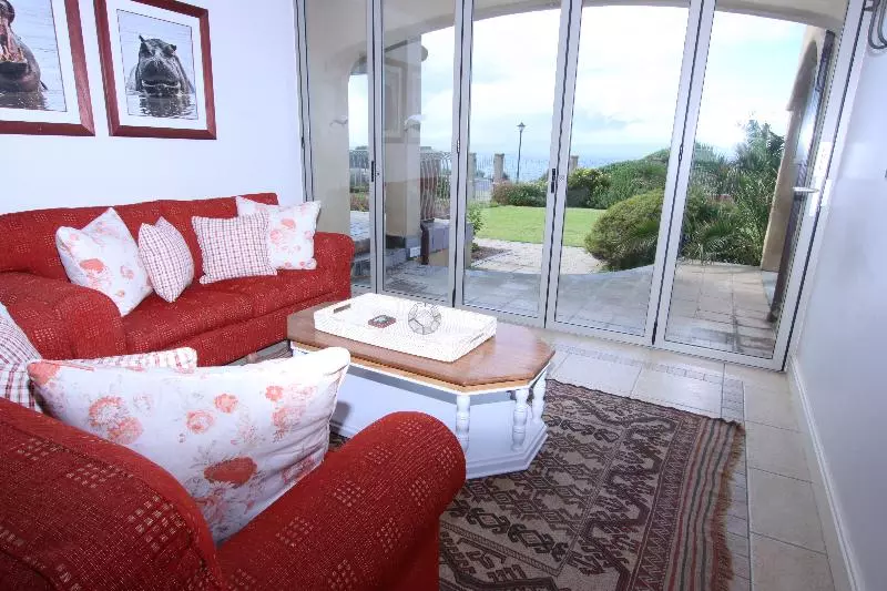 Fotos del hotel On The Cliff Guest House:  17