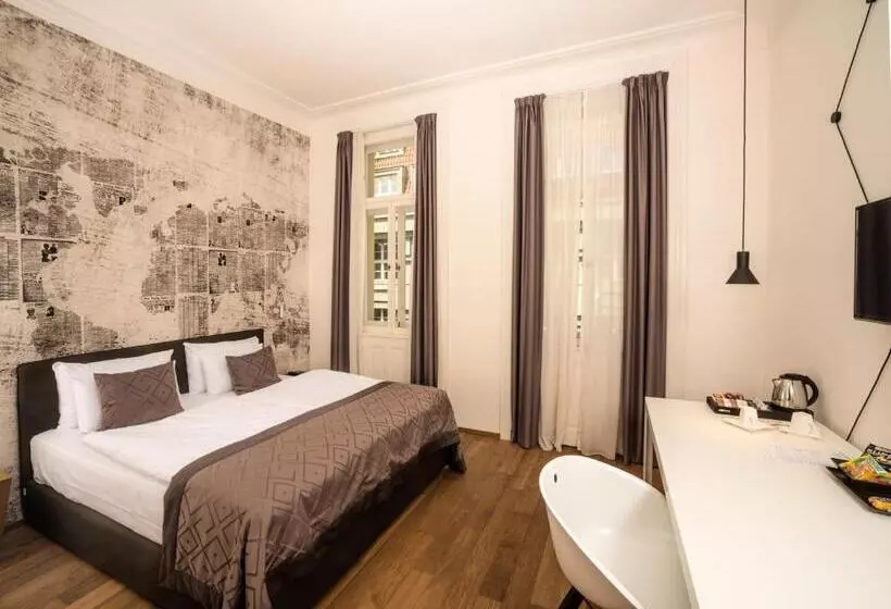 Fotos del hotel Golden Crown:  15