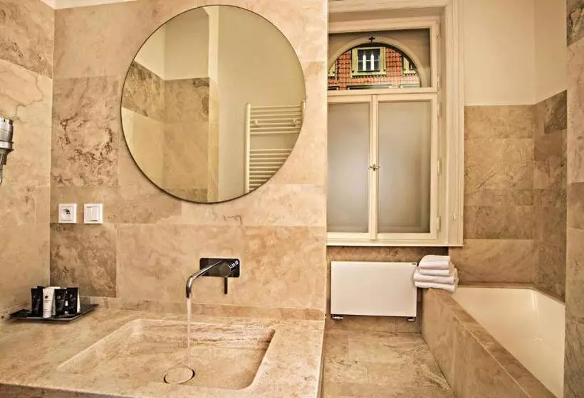 Fotos del hotel Golden Crown:  3