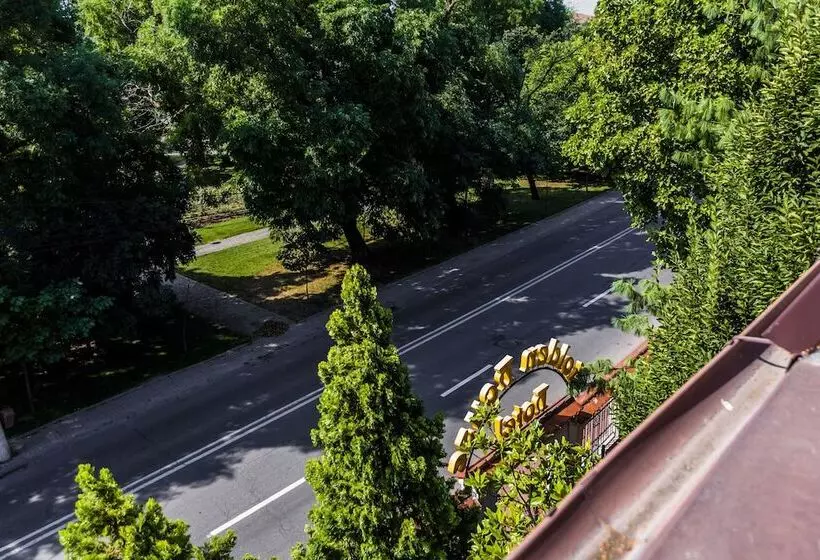 Fotos del hotel Golden House:  16