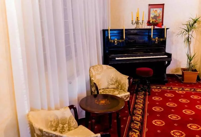 Fotos del hotel Golden House:  11