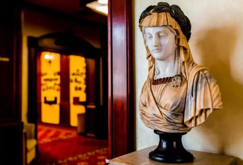 Fotos del hotel Golden House:  15