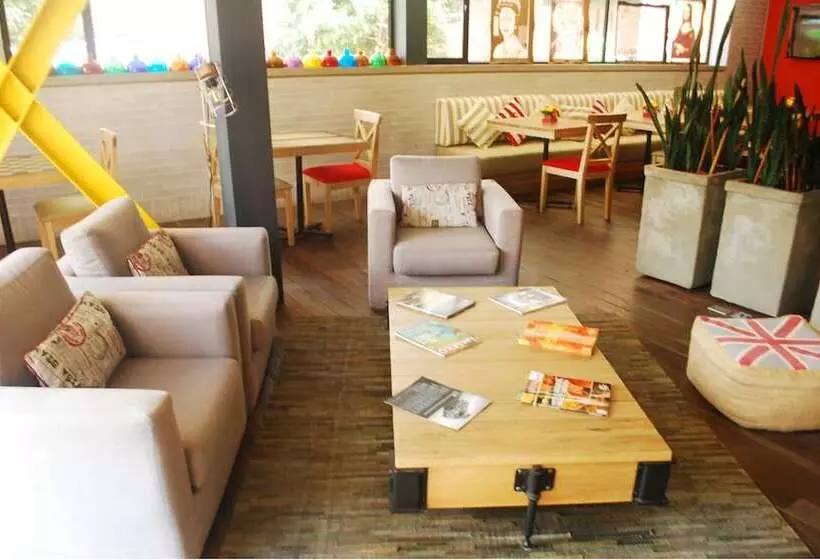 Fotos del hotel Mika Suites:  2