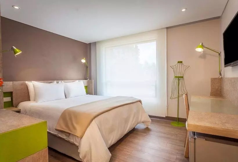 Fotos del hotel Mika Suites:  16