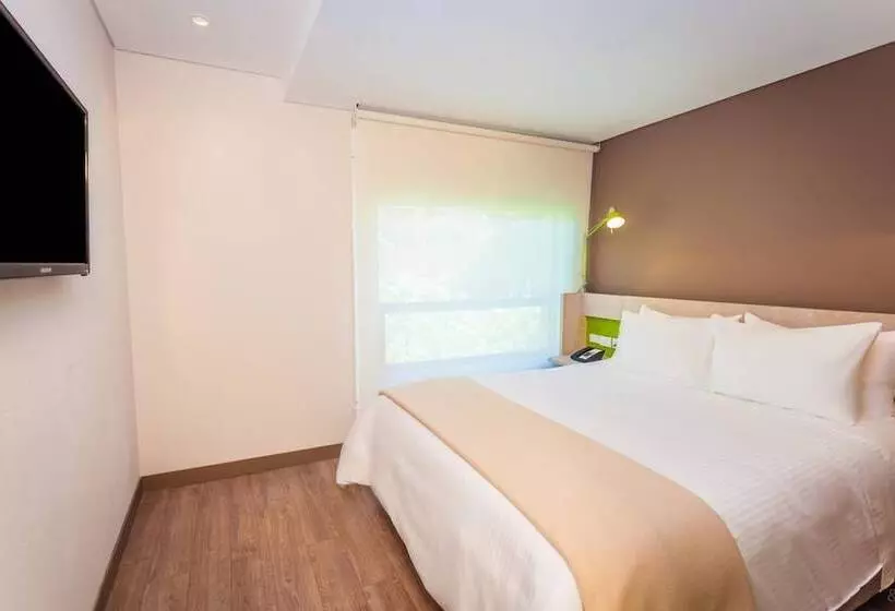 Fotos del hotel Mika Suites:  12