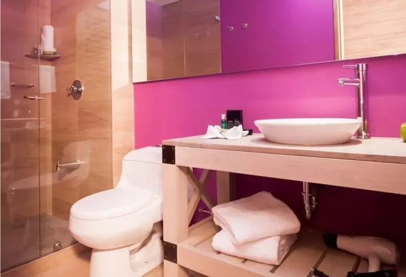 Fotos del hotel Mika Suites:  6