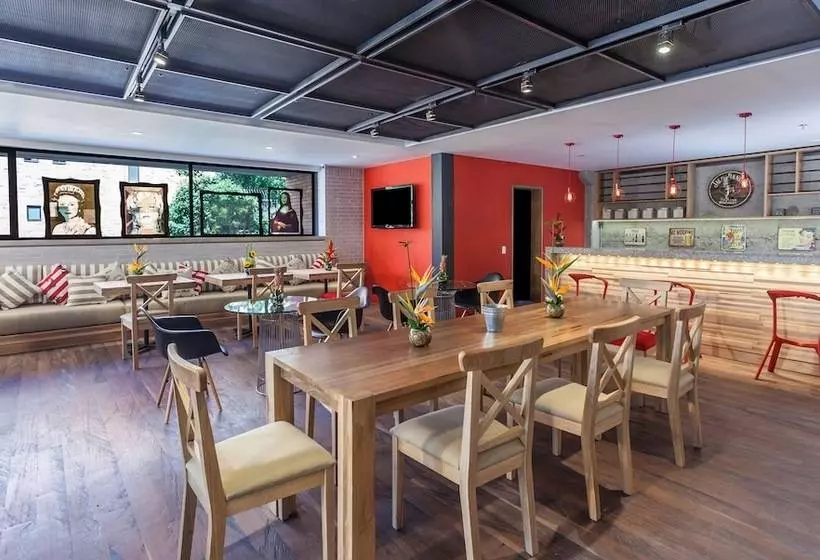 Fotos del hotel Mika Suites:  4