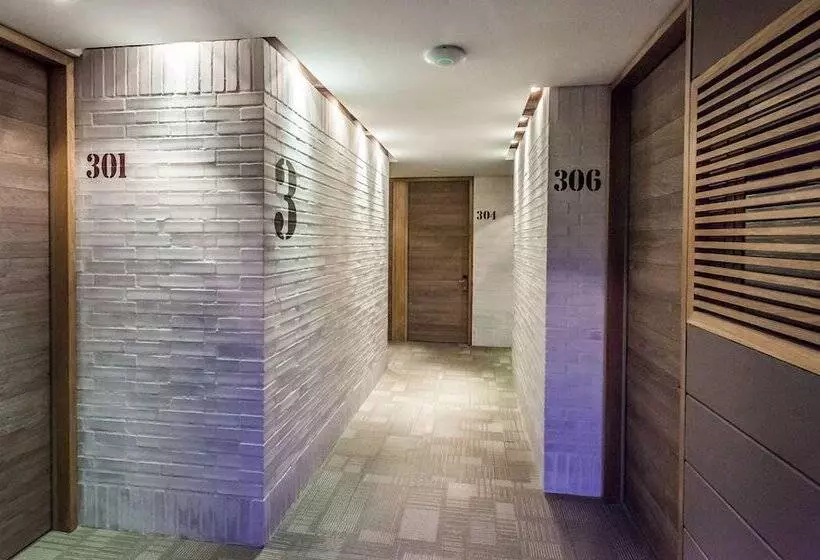 Fotos del hotel Mika Suites:  3