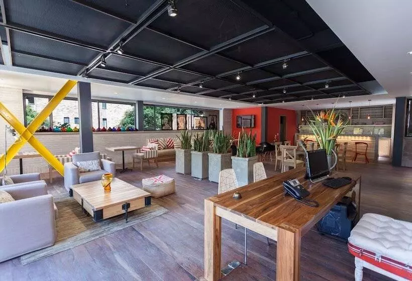 Fotos del hotel Mika Suites:  10