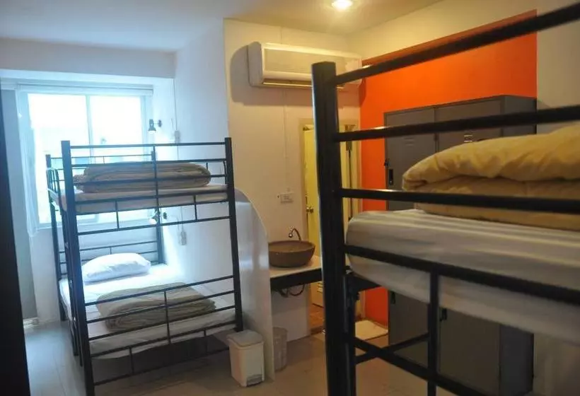 Fotos del hotel Check Inn Hostel @ Phromphong:  8