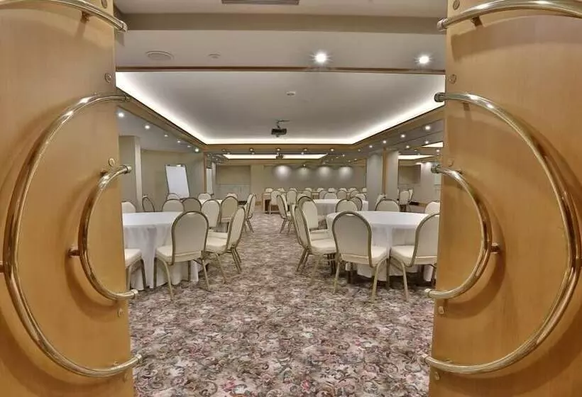 Fotos del hotel Queen  & Spa:  3