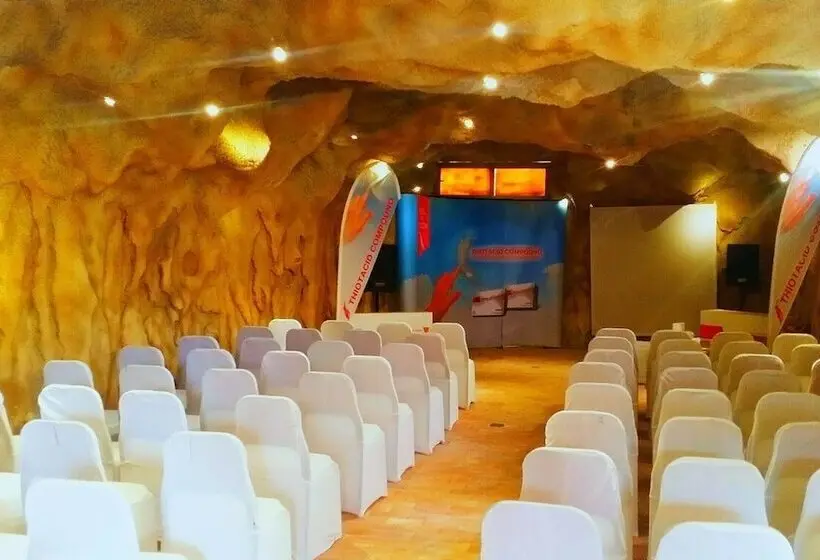 Fotos del hotel Caves Beach Resort:  9