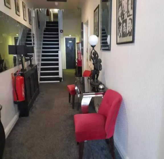 Fotos del hotel The Hotel Fame:  2