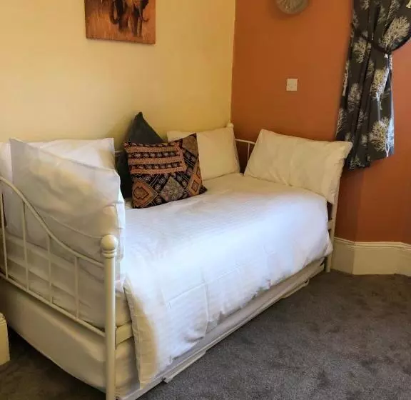 Fotos del hotel The Purple Tree Guest House:  21