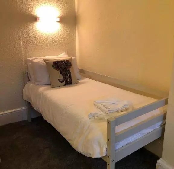 Fotos del hotel The Purple Tree Guest House:  23