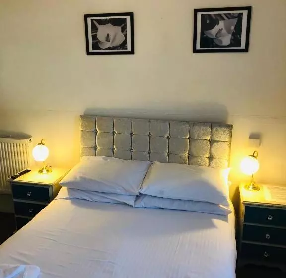 Fotos del hotel The Purple Tree Guest House:  19