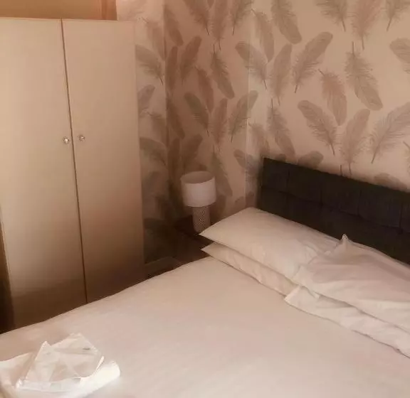 Fotos del hotel The Purple Tree Guest House:  15