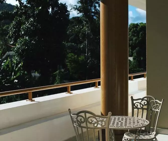 Fotos del hotel Crown Beach:  2