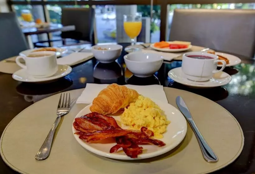 Fotos del hotel Ibis Rio De Janeiro Santos Dumont:  23