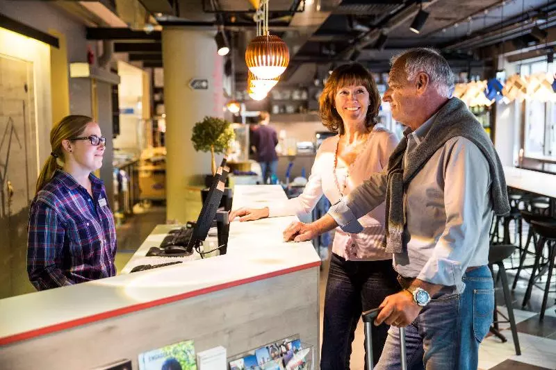 Fotos del hotel Comfort  City:  6