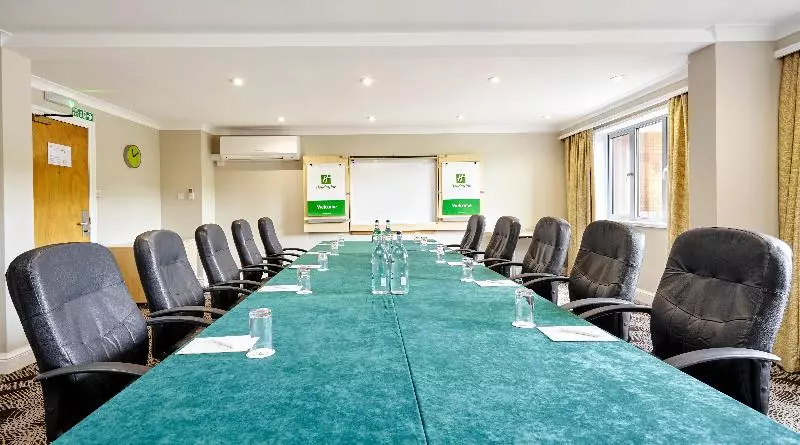 Fotos del hotel Holiday Inn Cardiff  North M4:  6