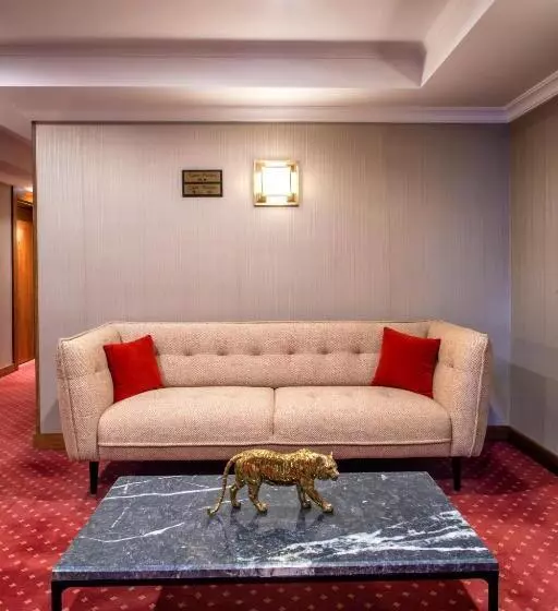 Fotos del hotel Tiflis Palace:  13