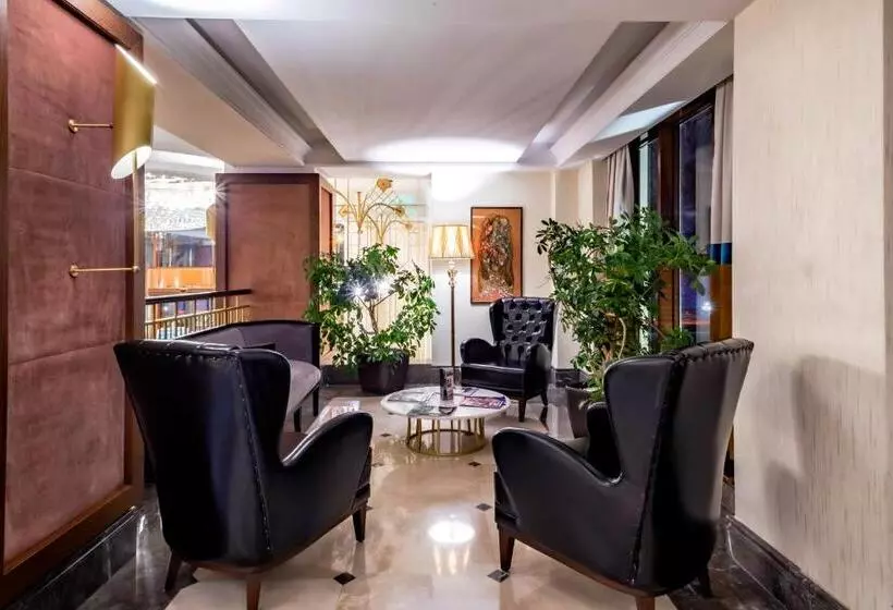 Fotos del hotel Tiflis Palace:  9