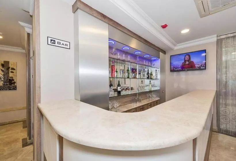 Fotos del hotel Alphonse:  9