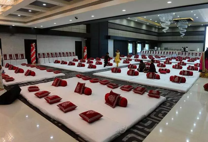 Fotos del hotel Narayani Heights  And Resort:  11