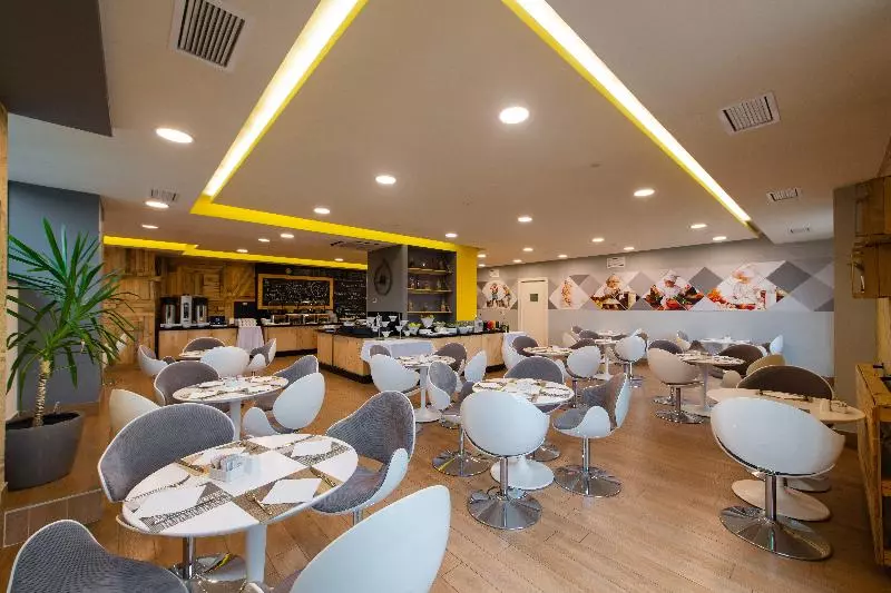 Fotos del hotel Opera Suite Hotel:  23