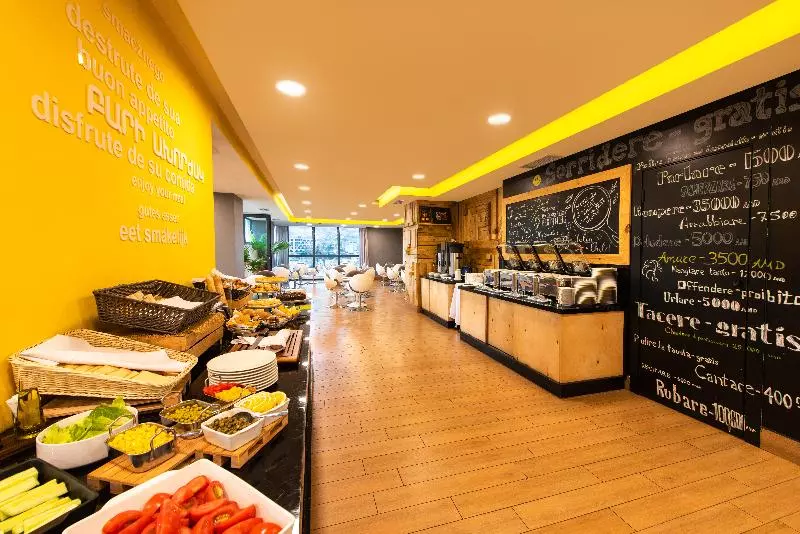 Fotos del hotel Opera Suite Hotel:  24