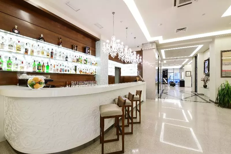 Fotos del hotel Opera Suite Hotel:  12