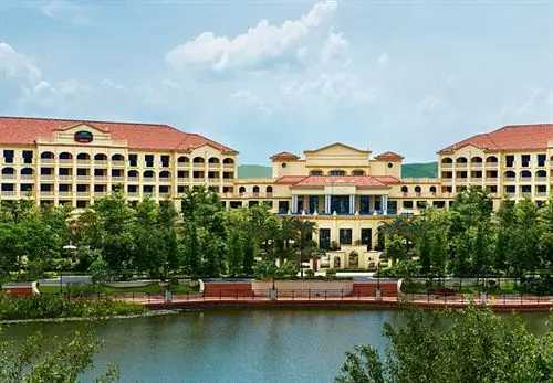 Courtyard By Marriott Boluo