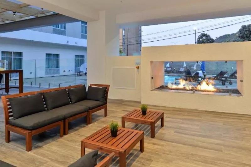 Fotos del hotel Holiday Inn Express & Suites San Diego  Mission Valley, An Ihg:  13