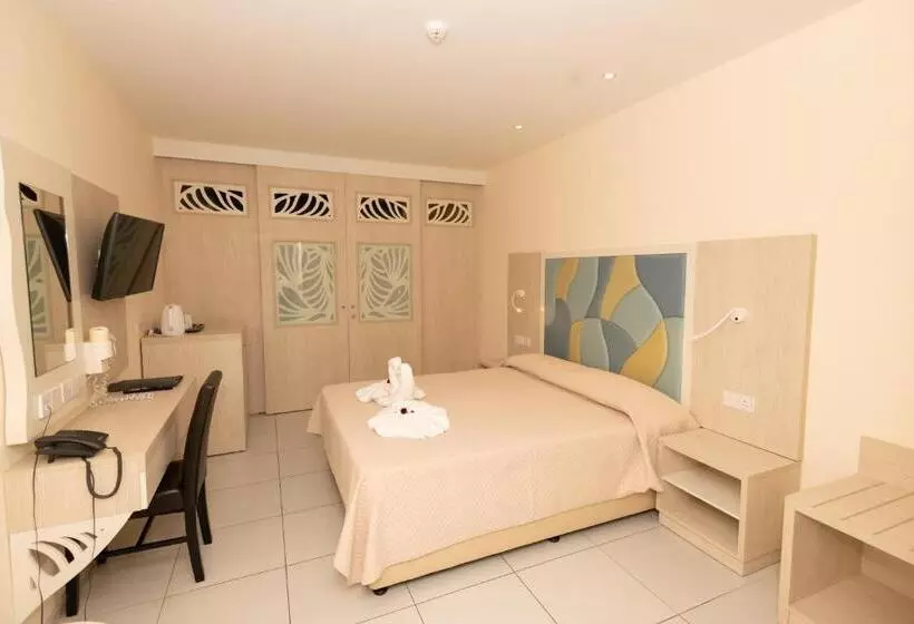 Fotos del hotel Tofinis:  17