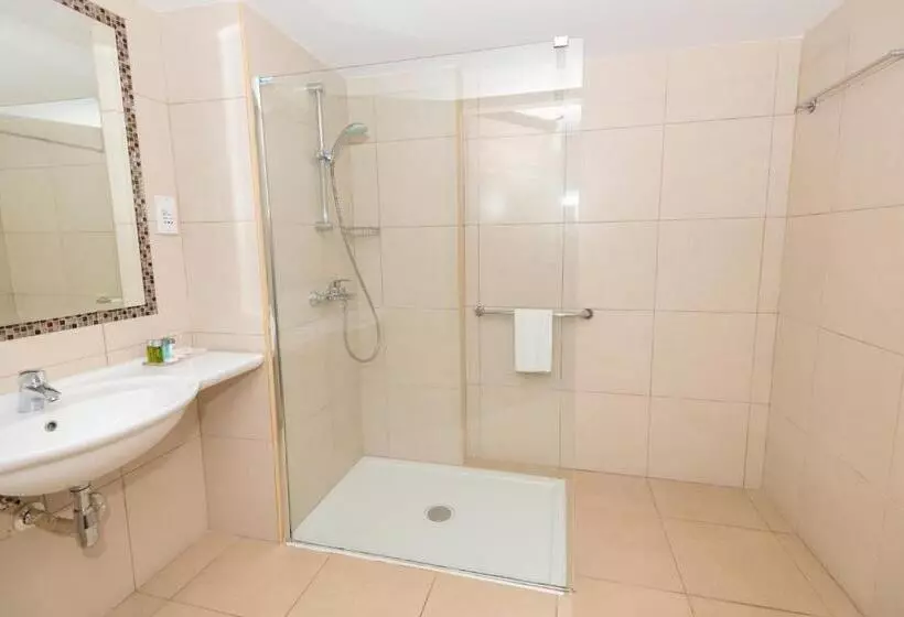 Fotos del hotel Tofinis:  5