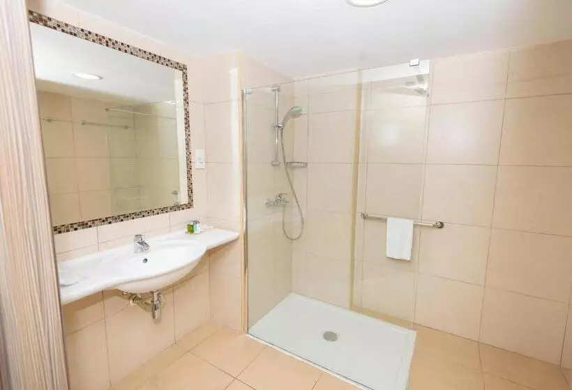 Fotos del hotel Tofinis:  2