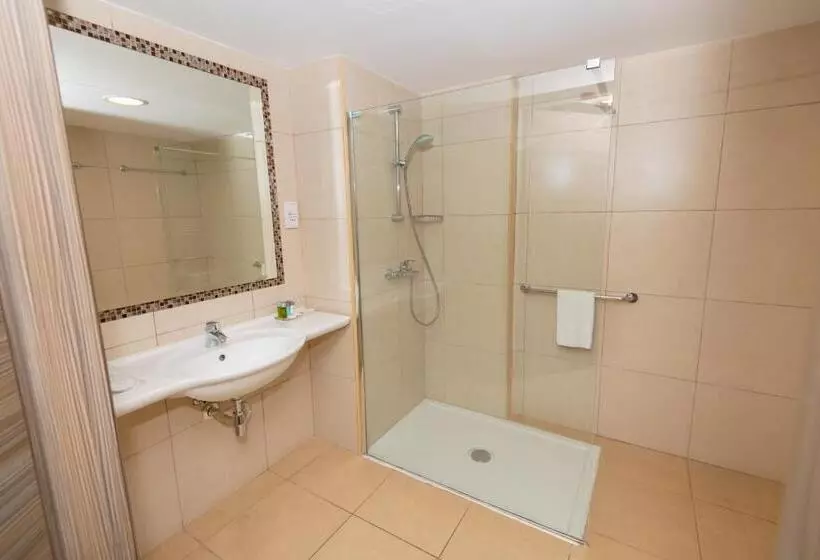 Fotos del hotel Tofinis:  7