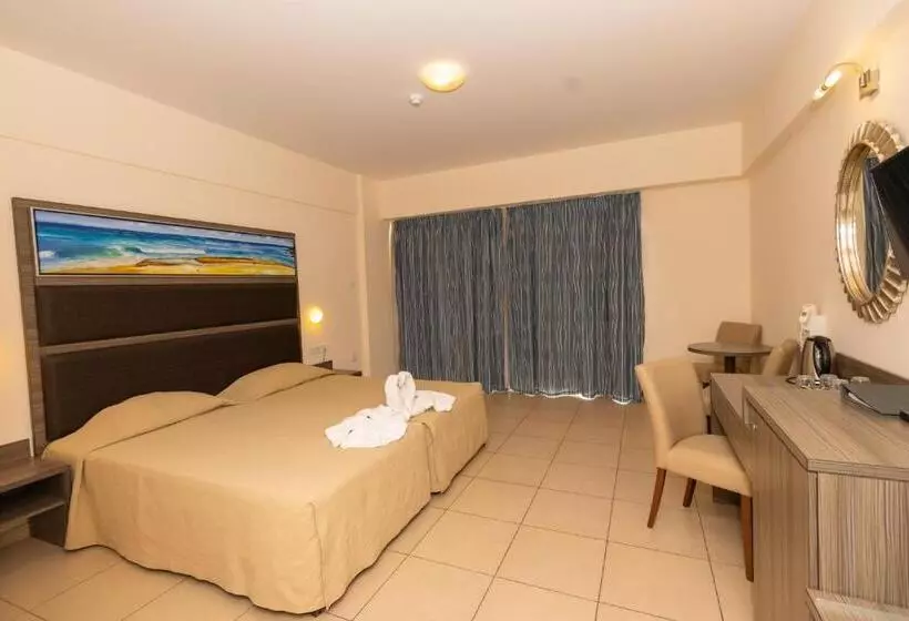 Fotos del hotel Tofinis:  4