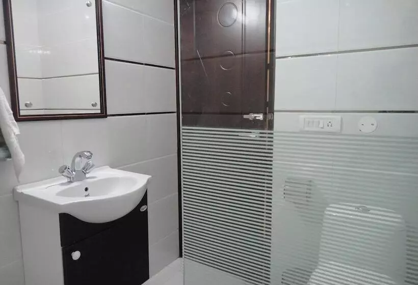 Fotos del hotel Orbit 34:  12