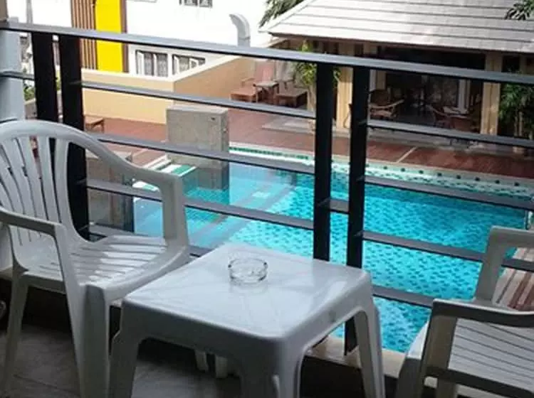 Fotos del hotel August Suites:  6